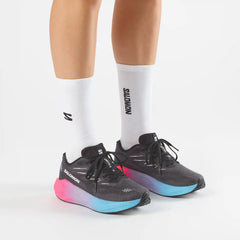 AERO BLAZE 4 GRADIENT - Road running shoes - Women